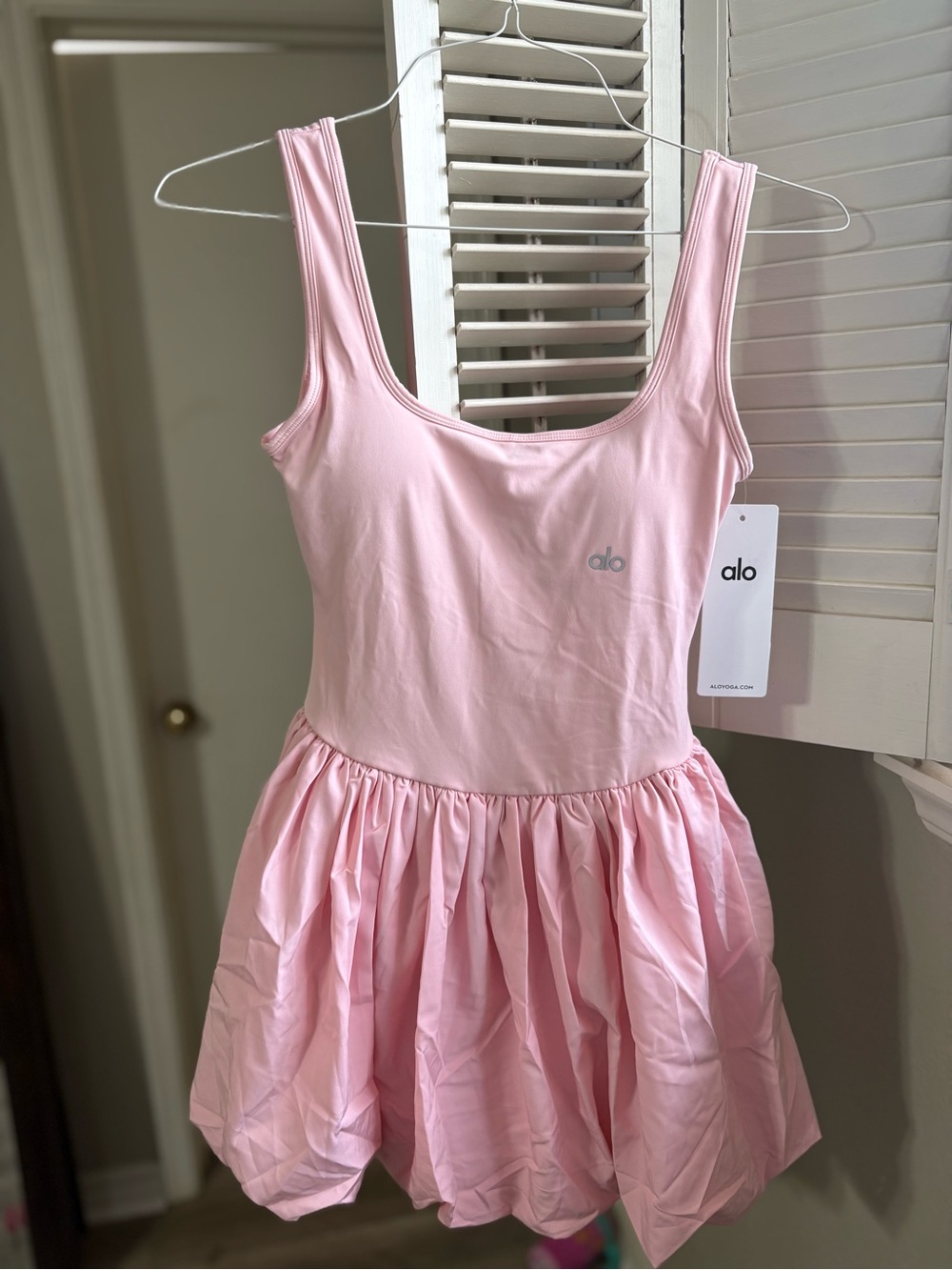 ALO Yoga Light Pink bubble skirt dress